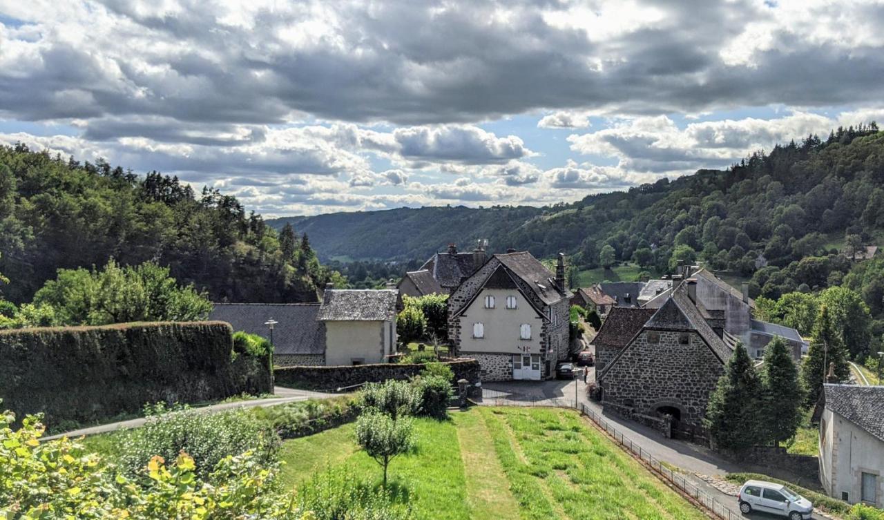 La Maison Normande Saint-Cirgues-de-Jordanne エクステリア 写真
